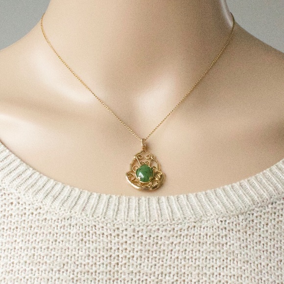 Vintage Nephrite Jade 12K Gold Filled Pendant Necklace by Dixelle - Picture 5 of 5